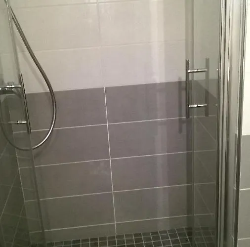 Au Calme, Parking, Proche Thermes *